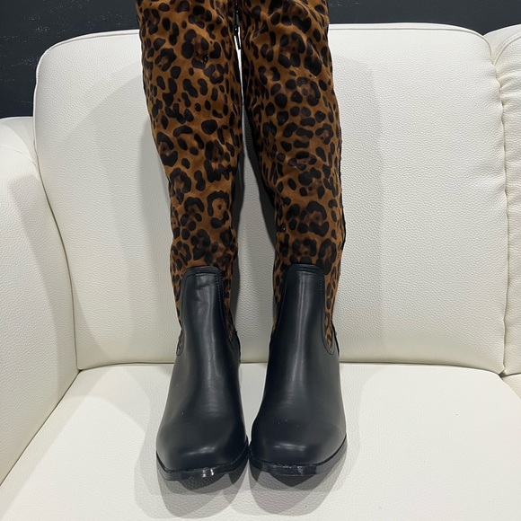 Leopard print boots/Faux leather boots - Picture 2 of 4